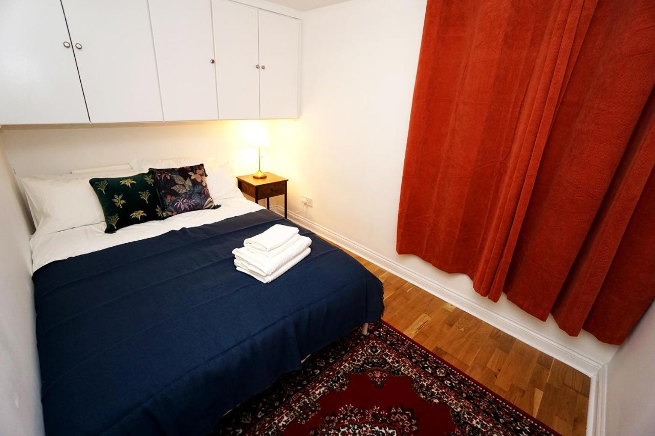 Cozy Retreat By Aresti Hotels Londra Esterno foto